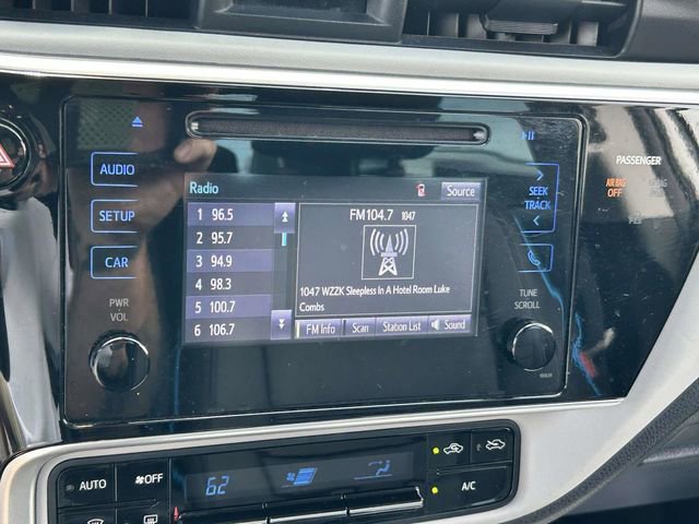 Used 2017 Toyota Corolla LE FWD image 14