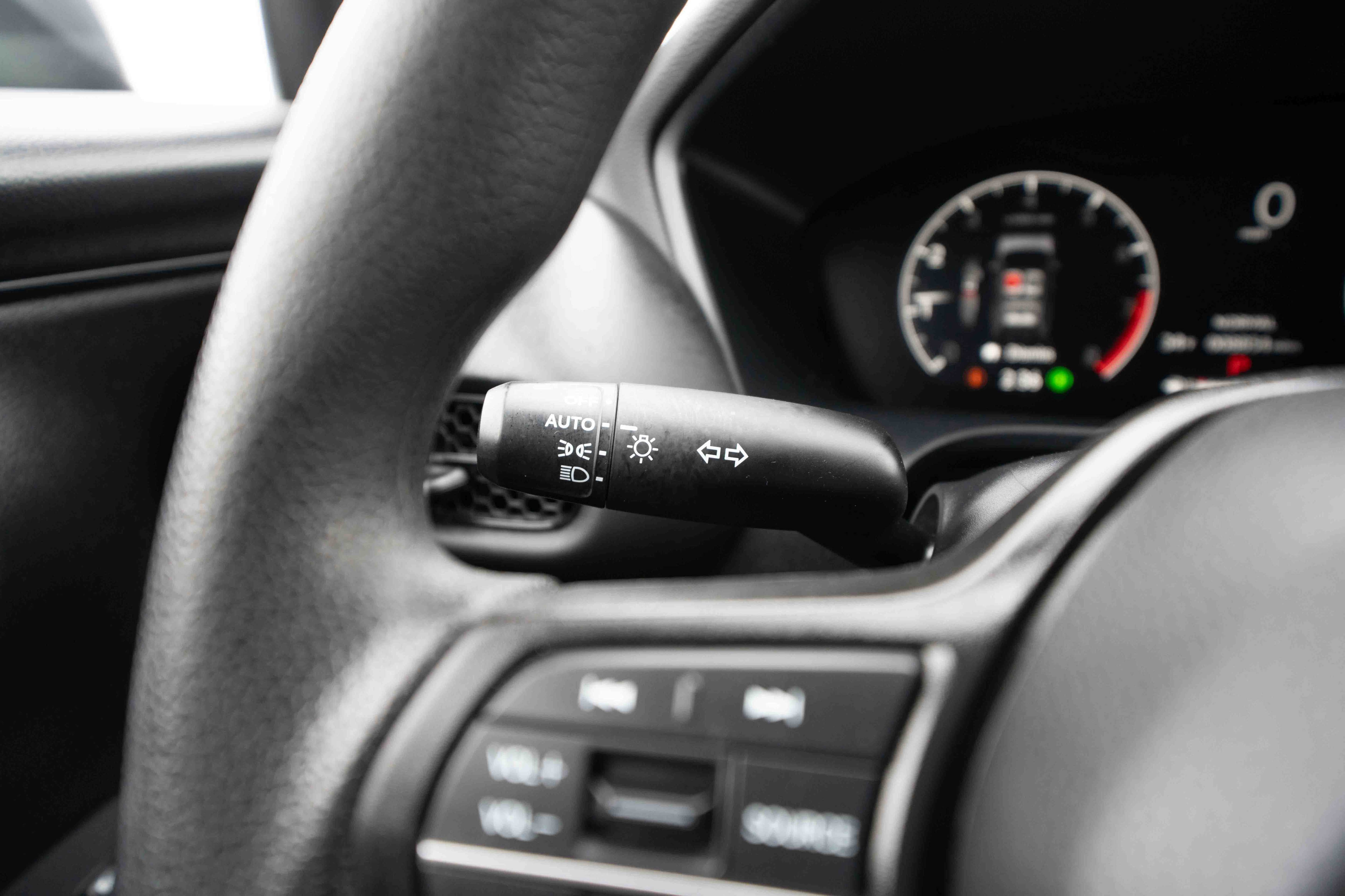 Used 2024 Honda HR-V LX image 13