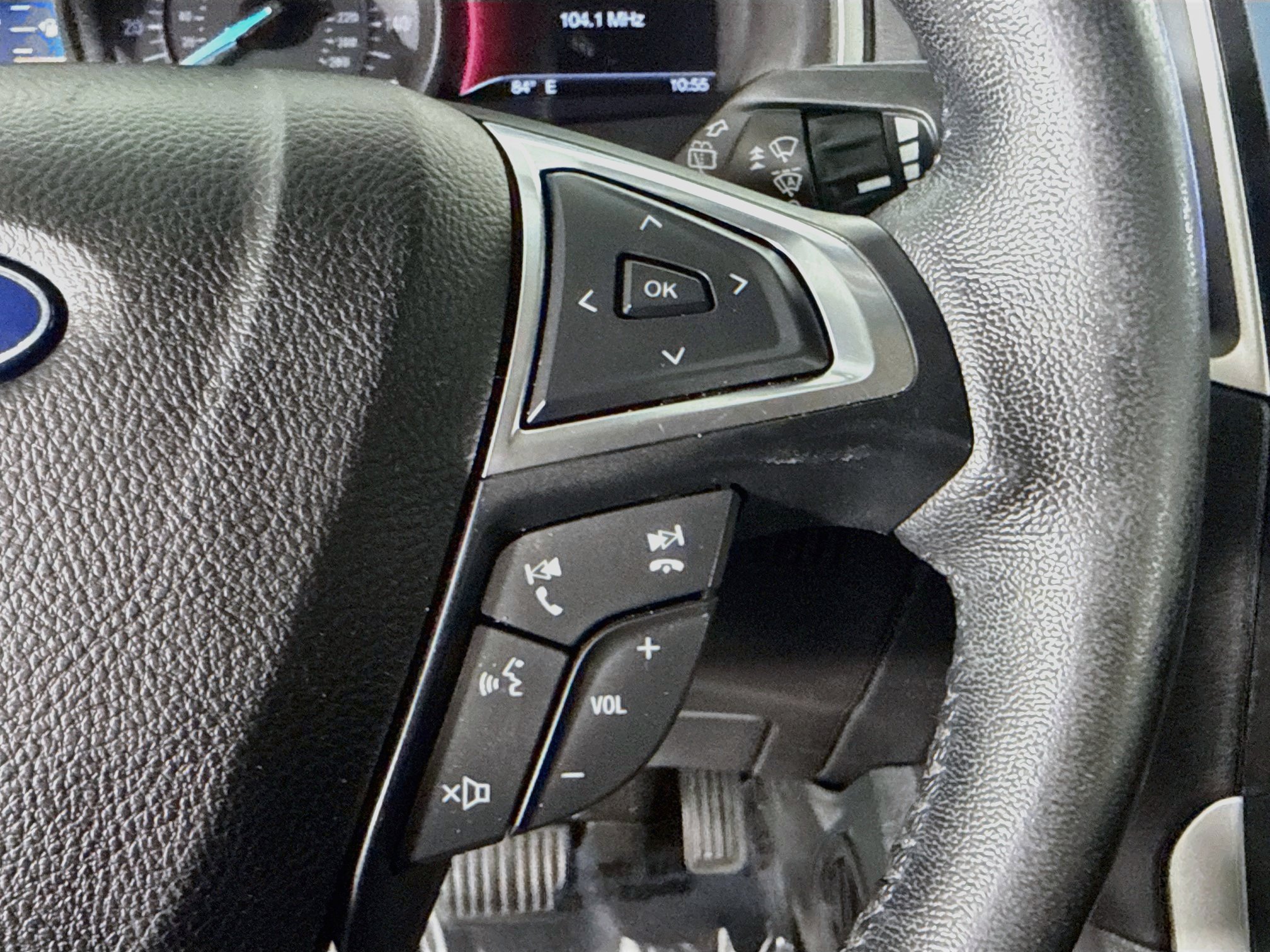 Used 2020 Ford Edge SEL w/ Convenience Package FWD image 15