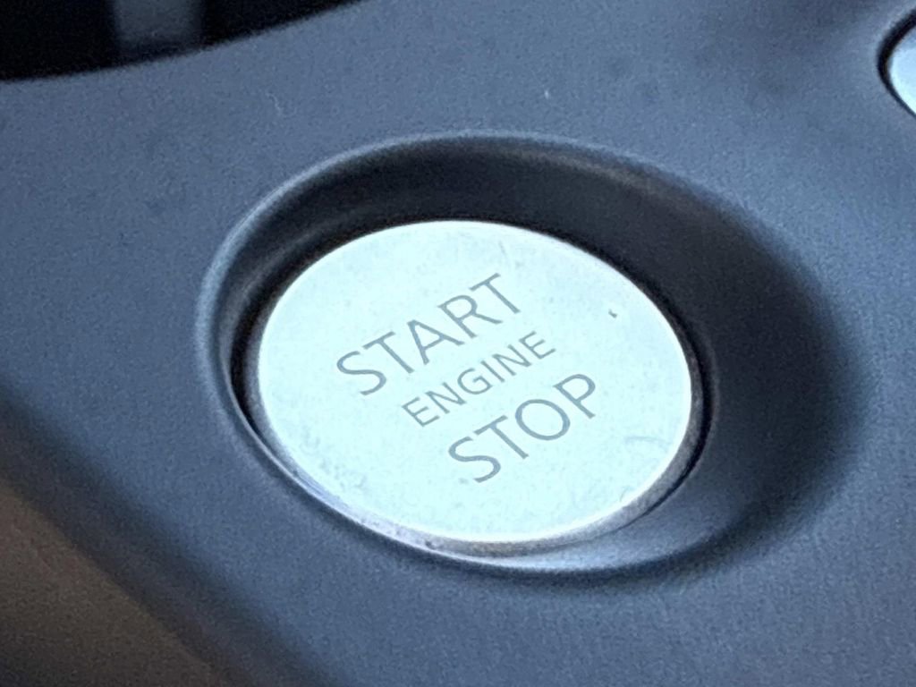 Certified 2024 INFINITI QX50 Luxe image 8