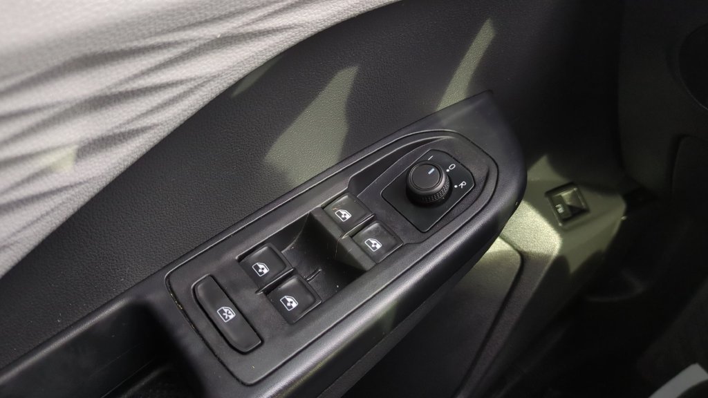 Used 2022 Volkswagen Taos S FWD image 17