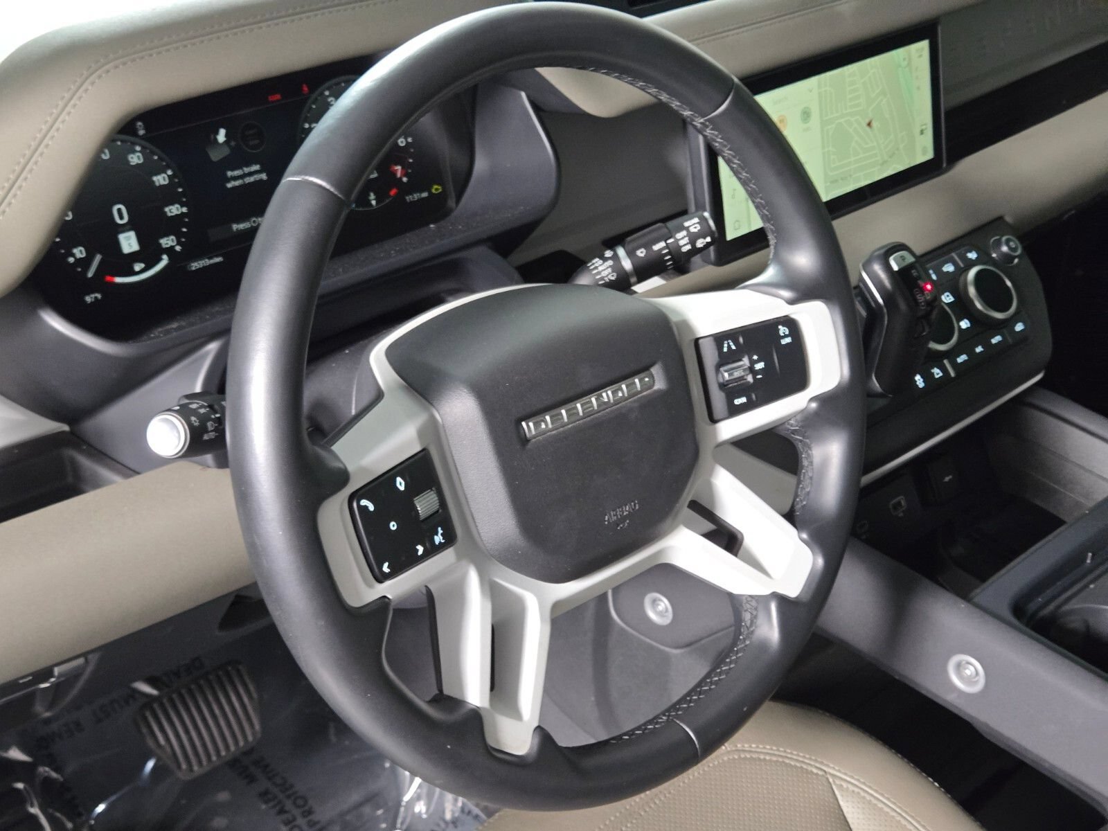 Used 2023 Land Rover Defender 90 S AWD/4WD image 24