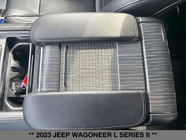Used 2023 Jeep Wagoneer L Series II AWD/4WD image 32