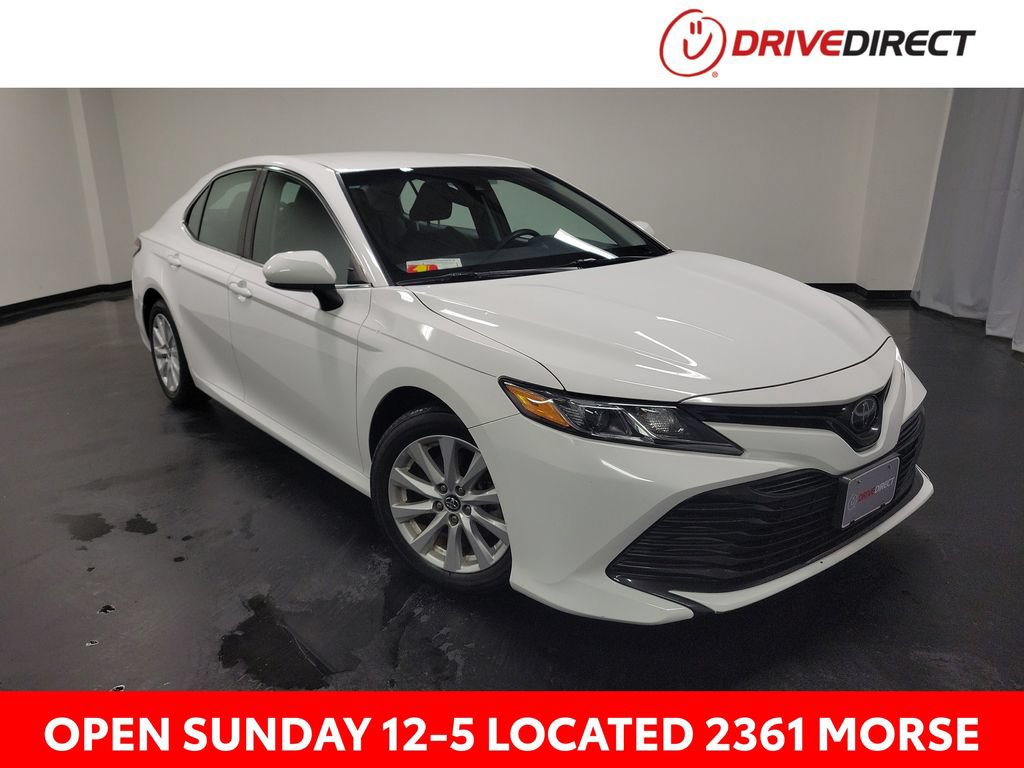 Used 2018 Toyota Camry LE FWD image 1