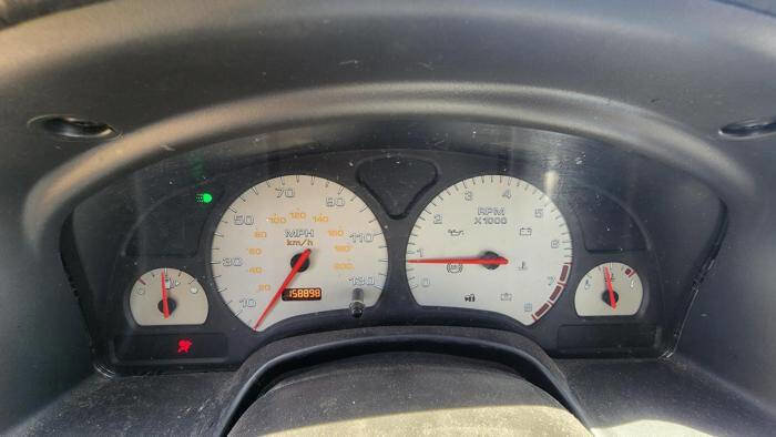 Used 2003 Saturn L-Series L200 w/ Sport Pkg FWD image 37