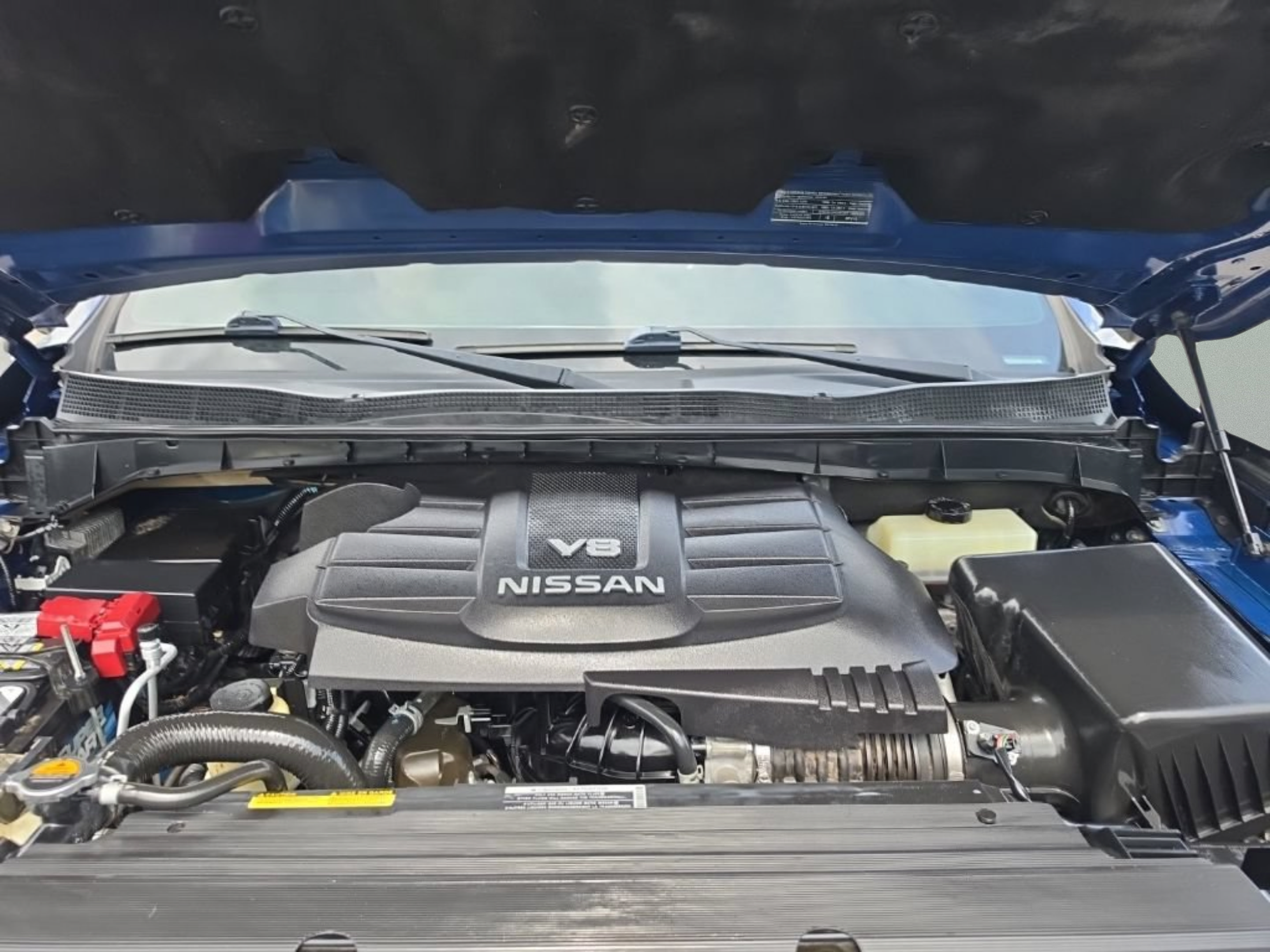 Used 2020 Nissan Titan PRO-4X w/ Pro-4x Convenience Package AWD/4WD image 11