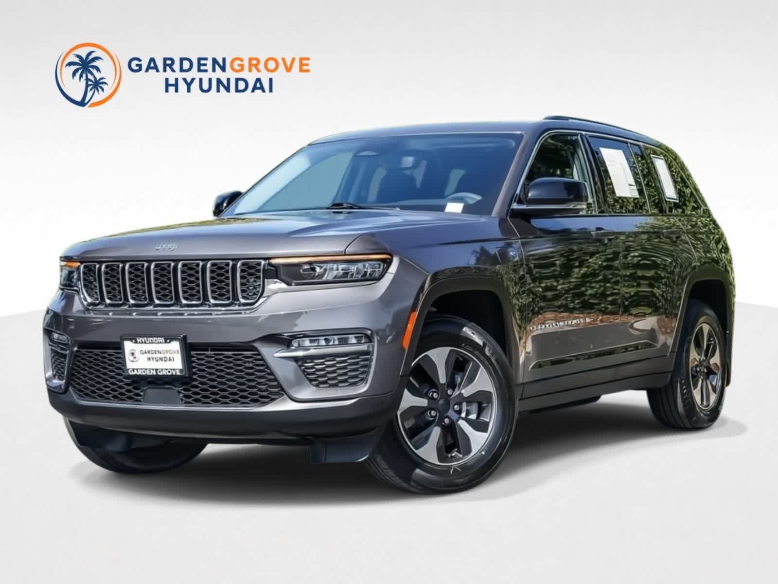 Used 2022 Jeep Grand Cherokee Limited 4xe w/ MOPAR Finishing Package AWD/4WD image 1
