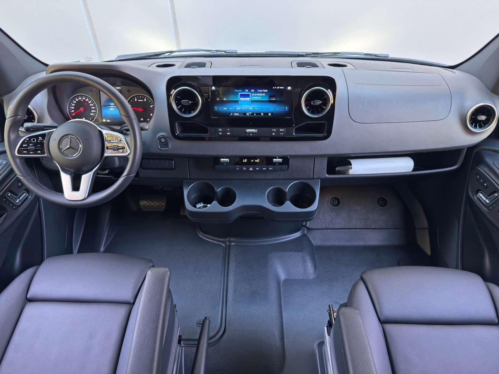 Used 2023 Mercedes-Benz Sprinter 2500 image 14