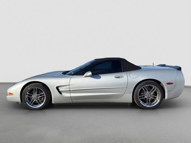 Used 2000 Chevrolet Corvette Convertible image 3
