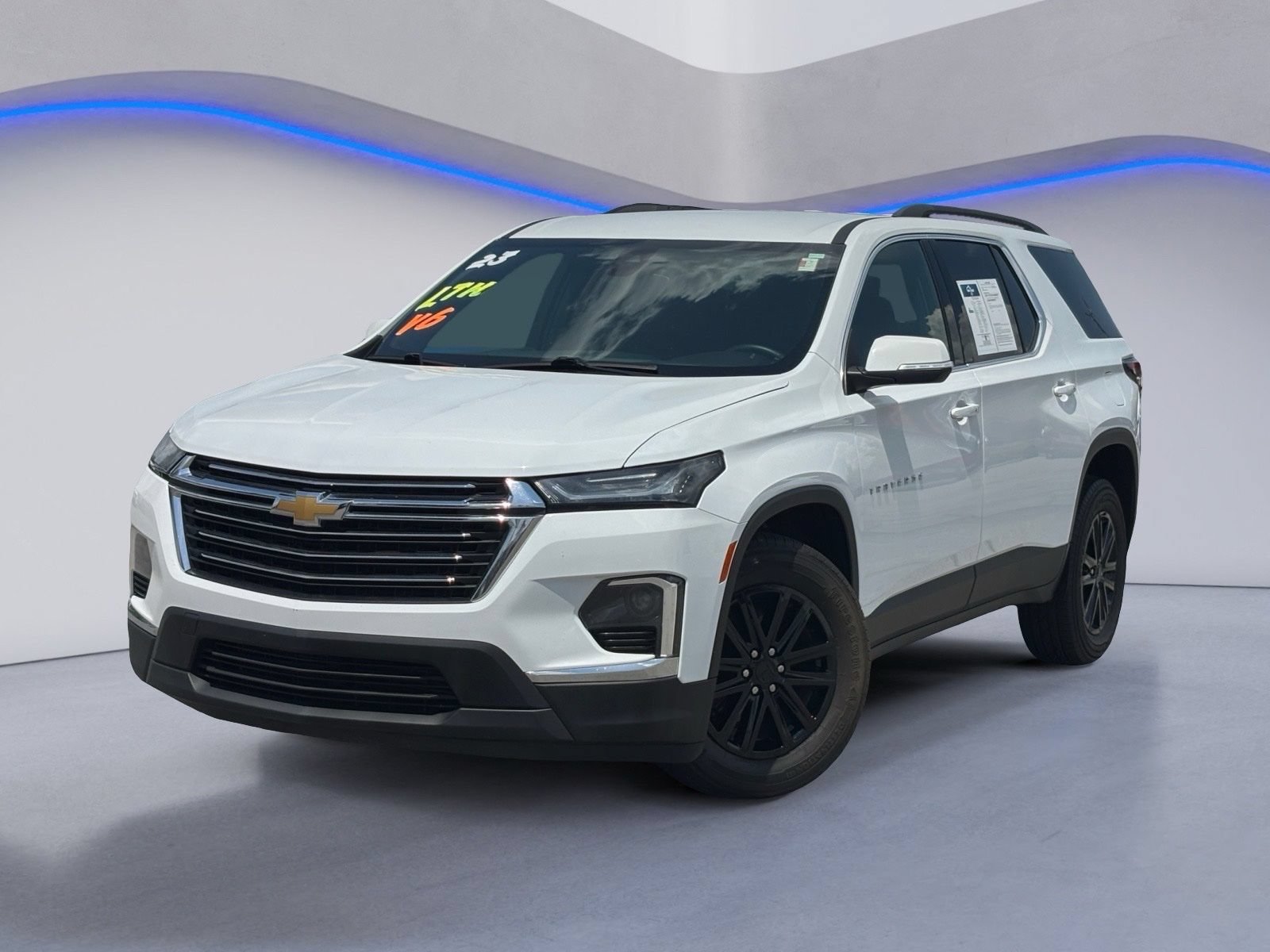 Used 2023 Chevrolet Traverse LT AWD/4WD image 2