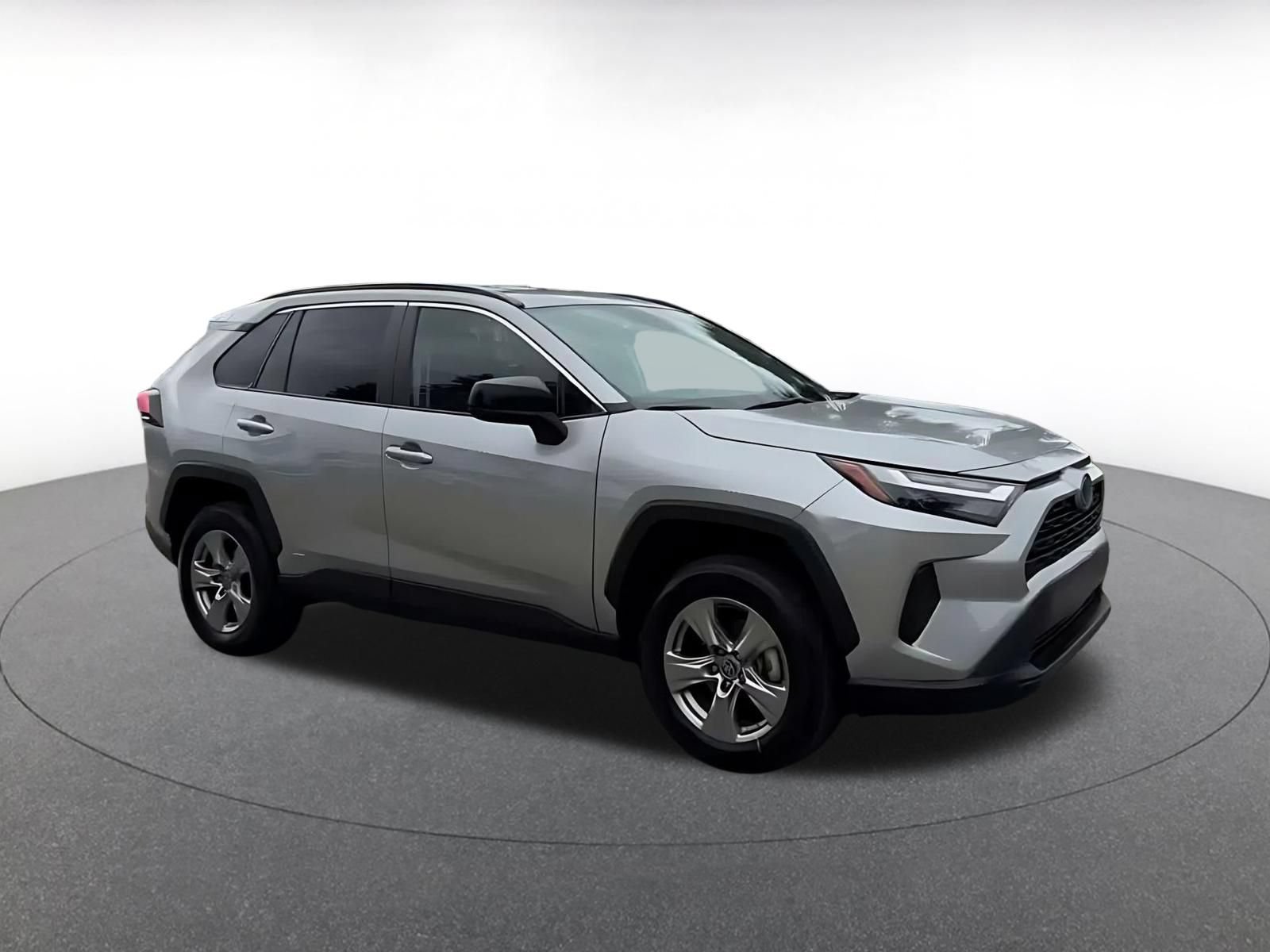 Used 2024 Toyota RAV4 LE AWD/4WD image 2