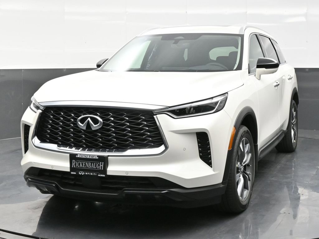 Certified 2025 INFINITI QX60 Luxe w/ Vision Package image 2