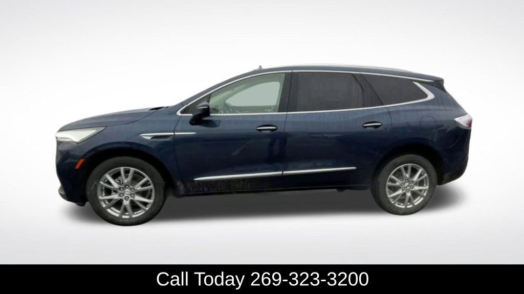 Used 2023 Buick Enclave Essence w/ Experience Buick Package image 7