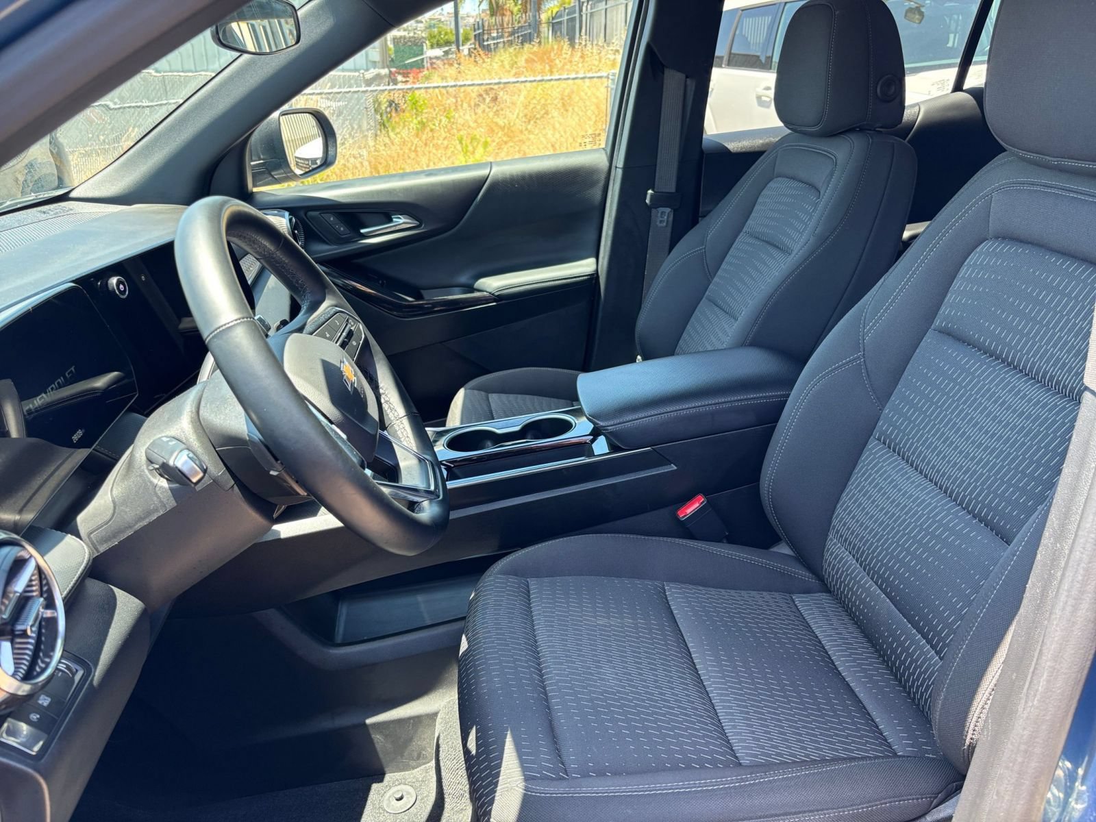 Used 2025 Chevrolet Equinox LT FWD image 27