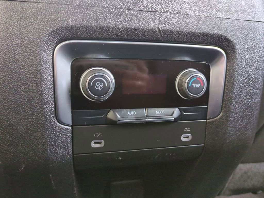 Used 2024 Chevrolet Tahoe LT RWD image 18