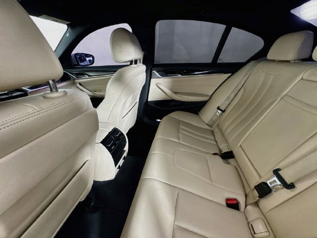Used 2019 BMW 530i RWD image 22