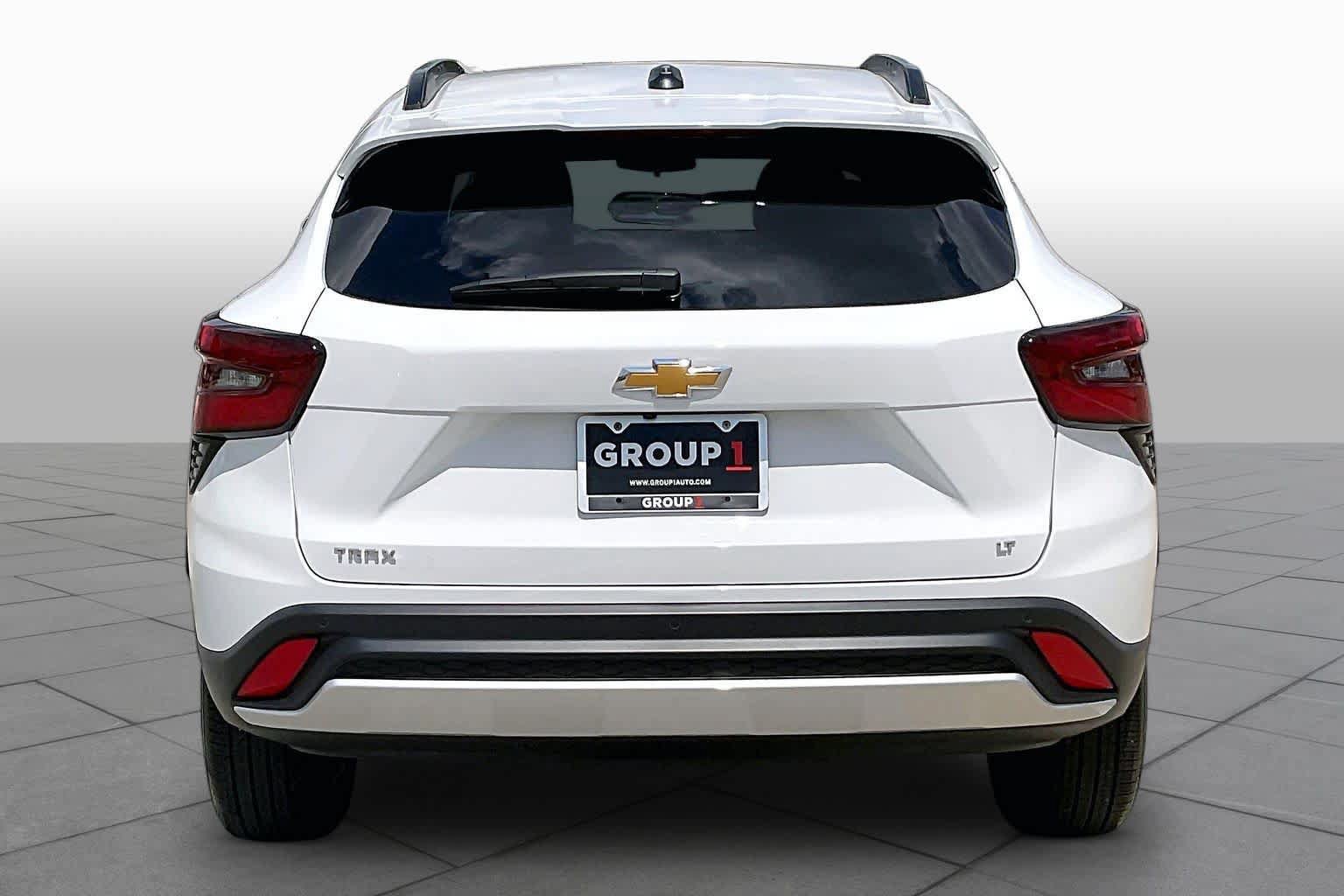 Used 2026 Chevrolet Trax LT w/ Driver Confidence Package FWD image 5