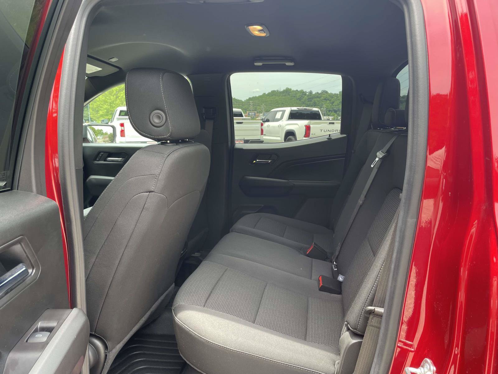 Used 2024 Chevrolet Colorado LT w/ LT Convenience Package RWD image 3