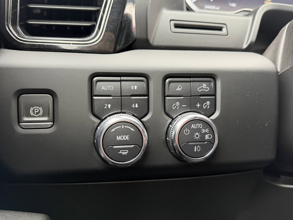 Used 2023 GMC Sierra 1500 AT4 w/ AT4 Preferred Package image 13