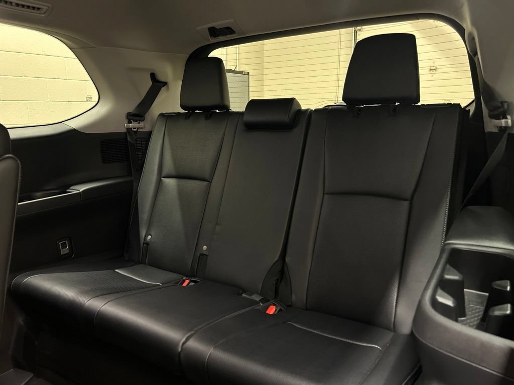 Used 2026 Toyota Grand Highlander AWD image 9