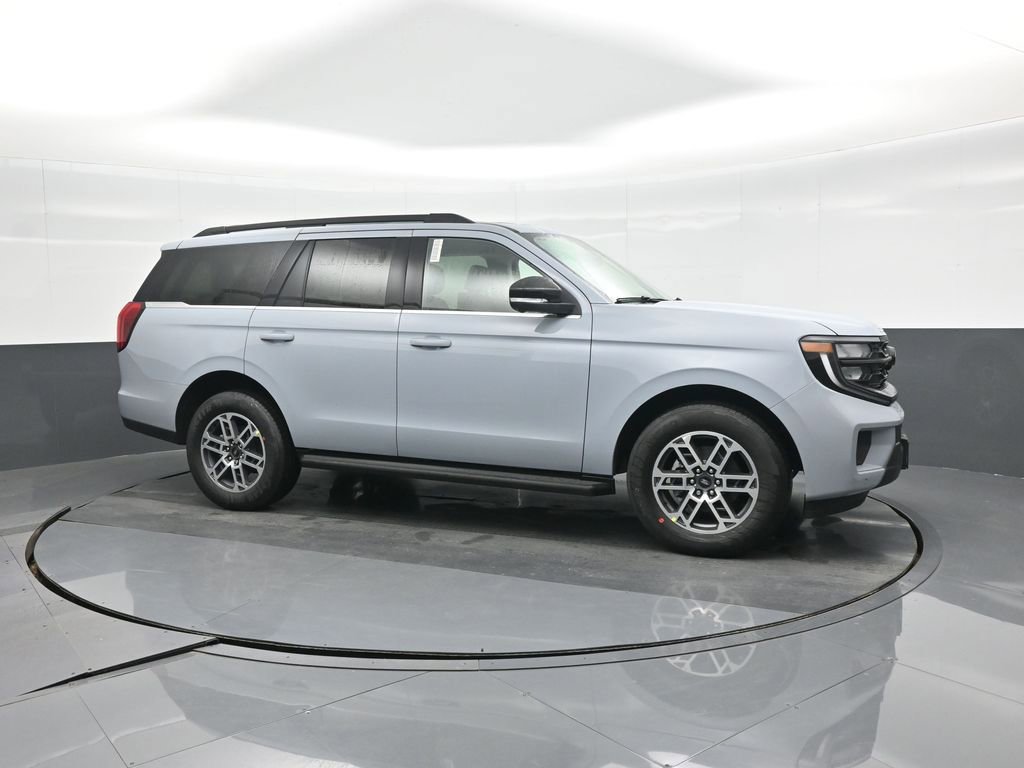 New 2026 Ford Expedition Active image 10