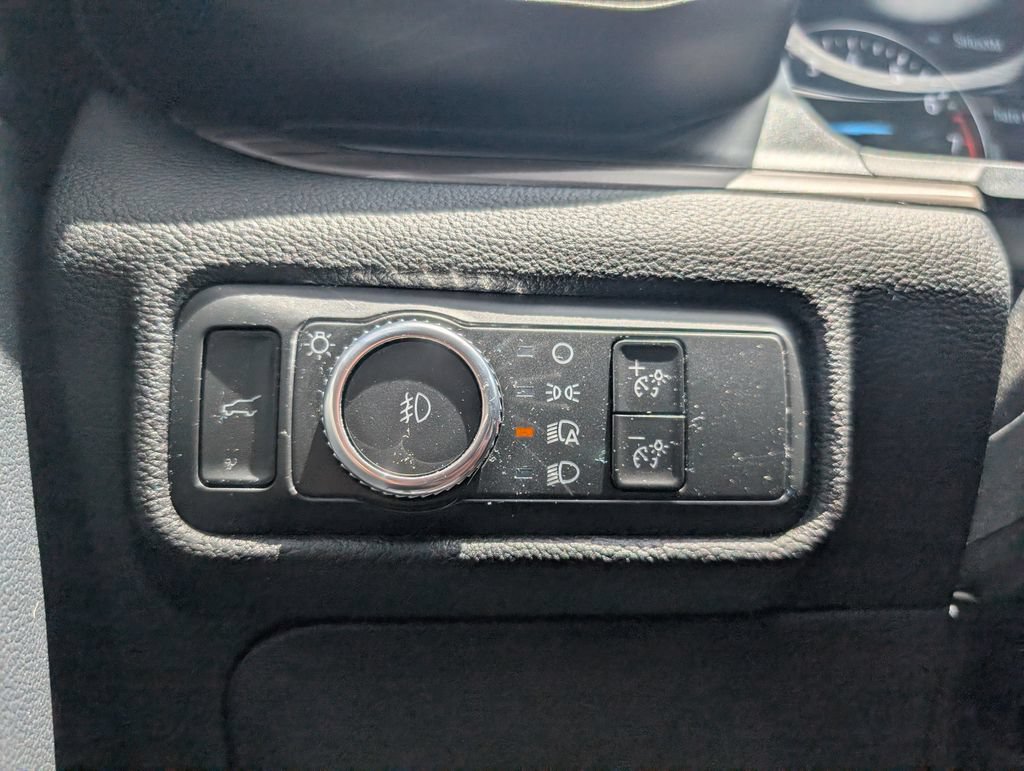Used 2022 Ford Explorer Limited AWD/4WD image 24