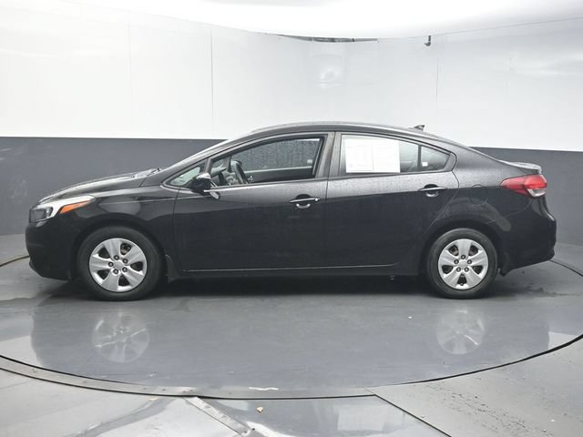 Used 2017 Kia Forte LX FWD image 5