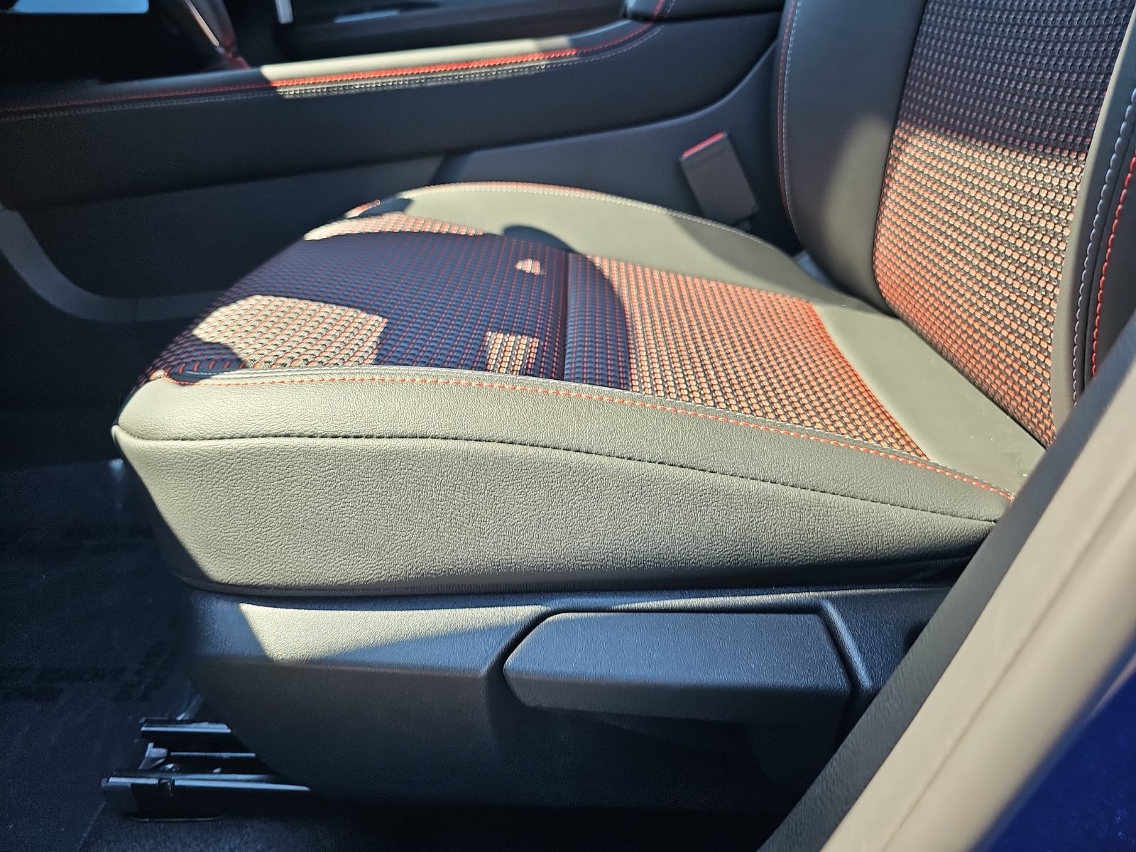 New 2027 Nissan Kicks SR FWD image 28