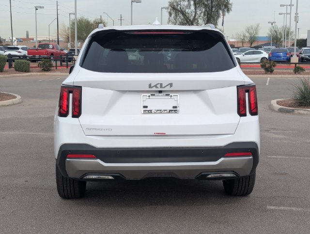 Certified 2026 Kia Sorento S FWD image 4