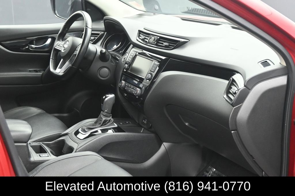 Used 2021 Nissan Rogue Sport SL FWD image 6