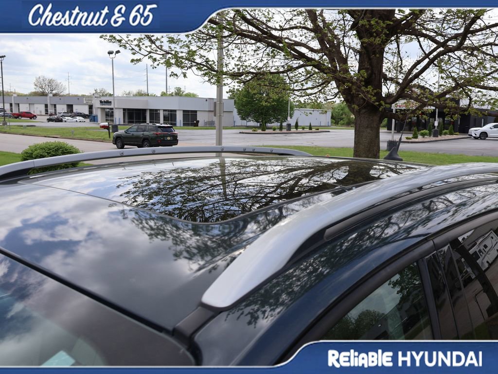 Used 2019 Ford Escape Titanium image 13