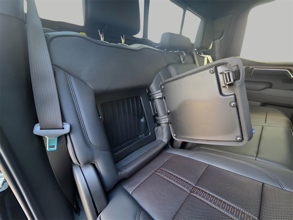 New 2026 Chevrolet Silverado 1500 High Country w/ Midnight Edition image 10