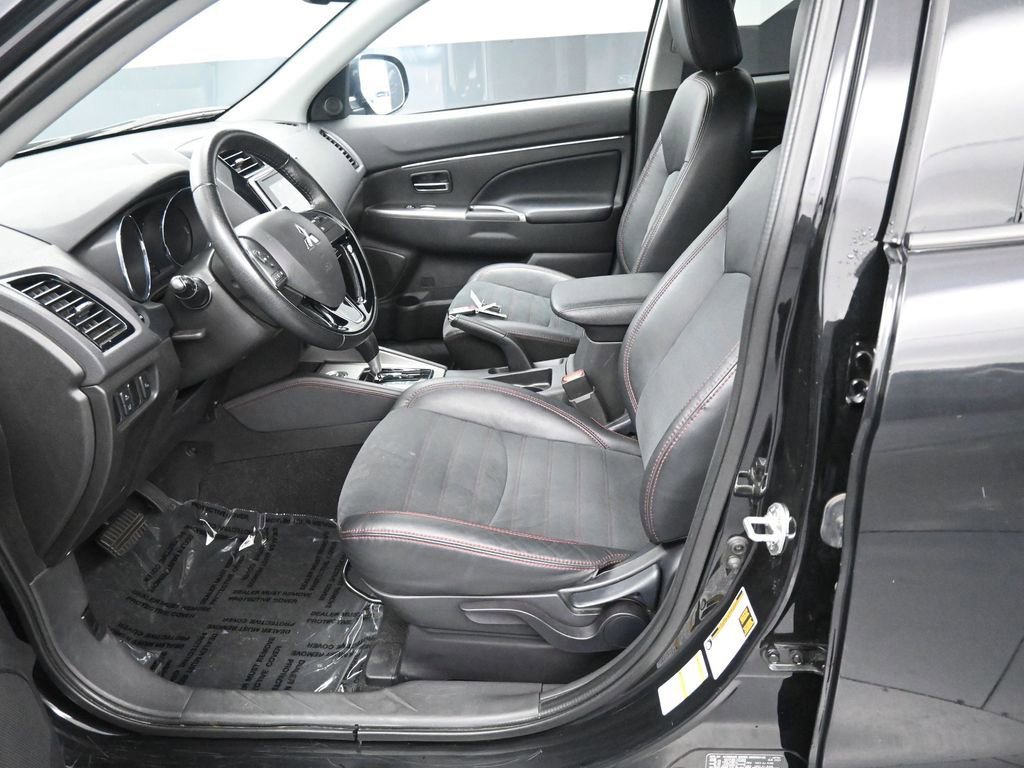 Used 2024 Mitsubishi Outlander Sport AWD image 28