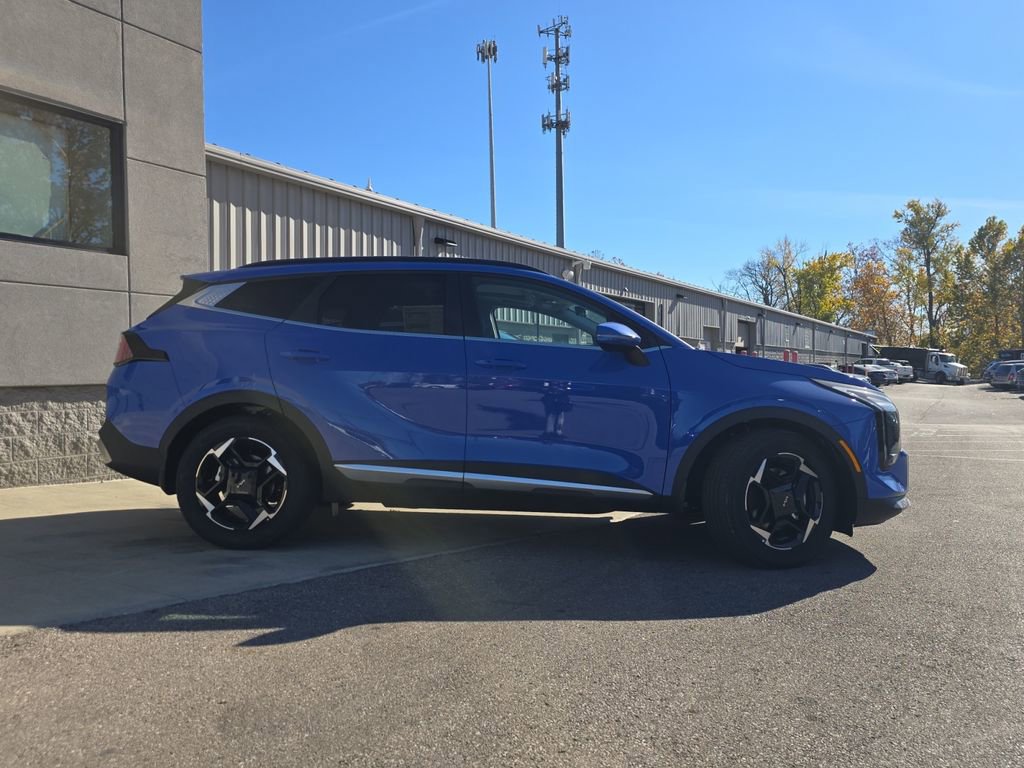 New 2026 Kia Sportage EX w/ EX Panorama Roof Package image 3