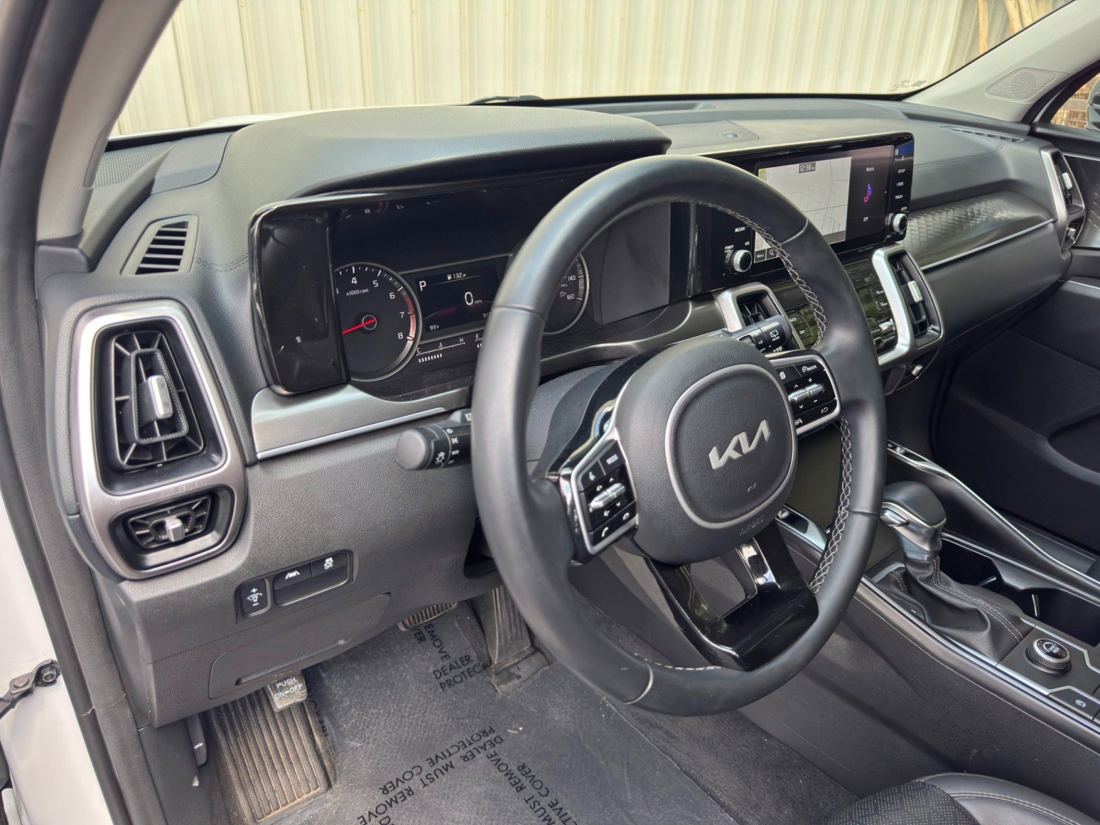 Used 2022 Kia Sorento S FWD image 12