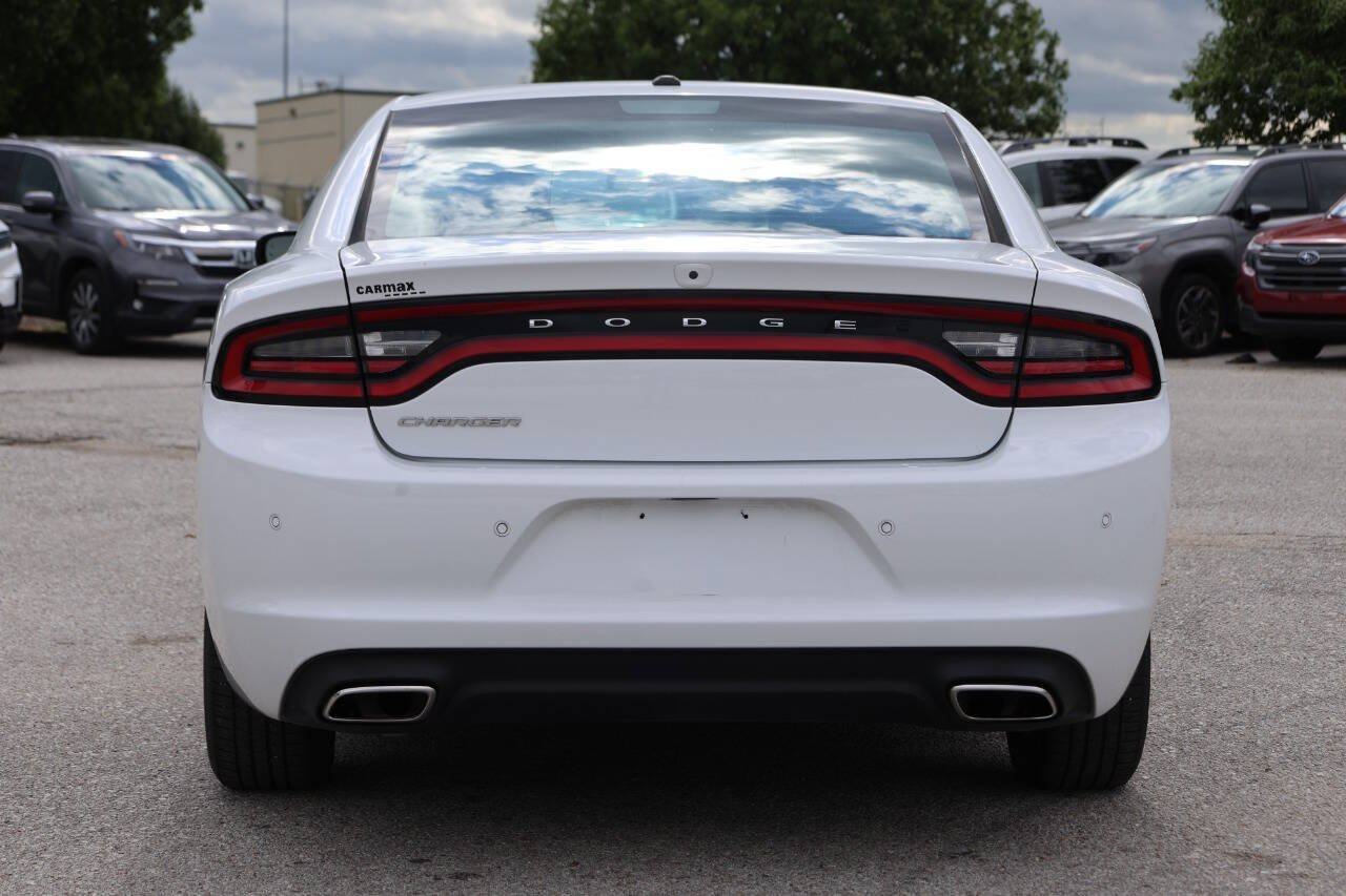 Used 2022 Dodge Charger SXT w/ Driver Convenience Group RWD image 10