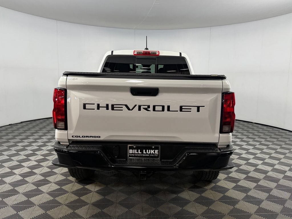 Used 2024 Chevrolet Colorado Trail Boss w/ Advanced Trailering Package AWD/4WD image 8