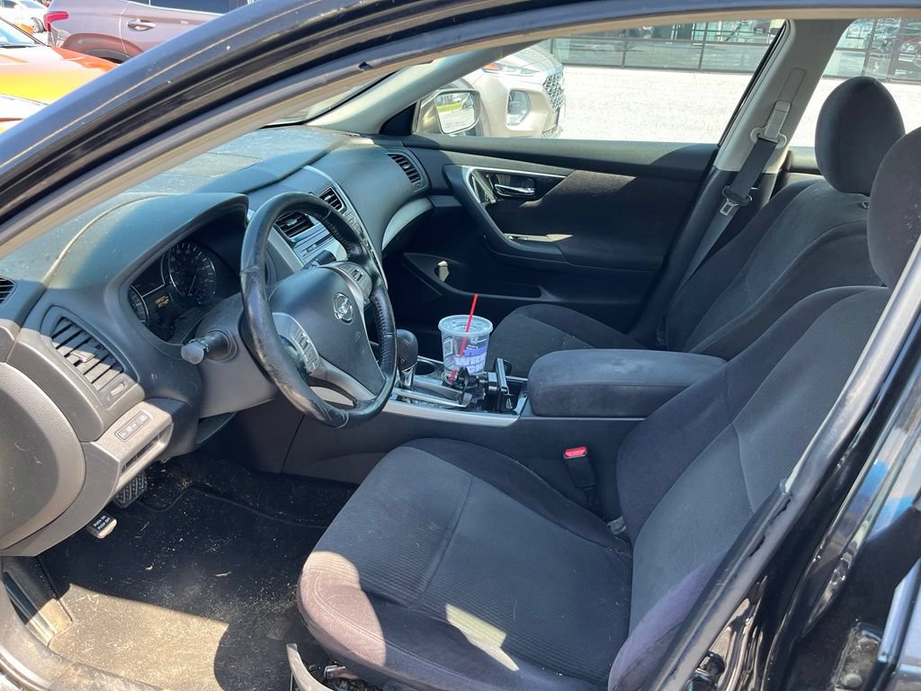 Used 2013 Nissan Altima 2.5 SV FWD image 1