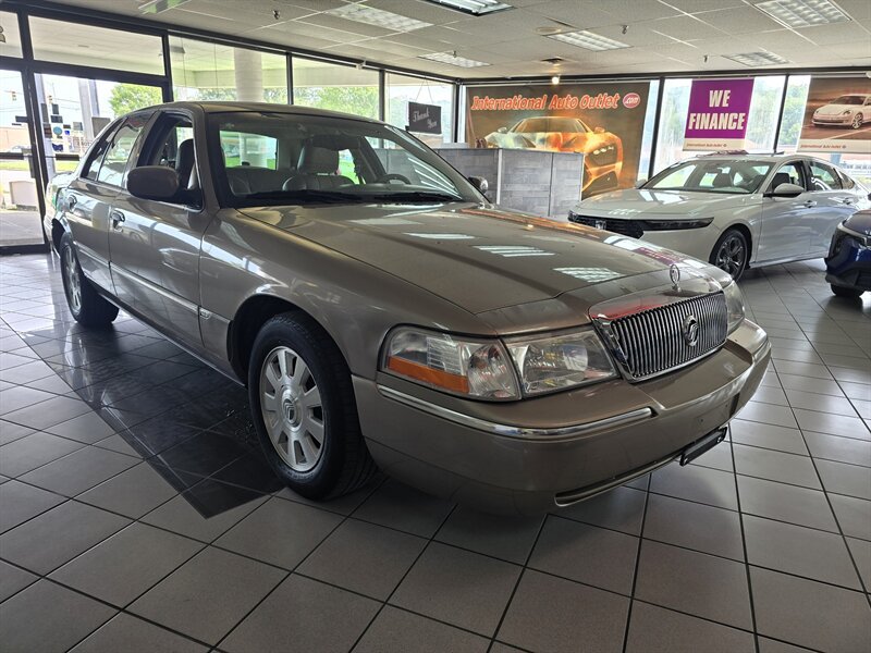 Used 2004 Mercury Grand Marquis LS RWD image 3
