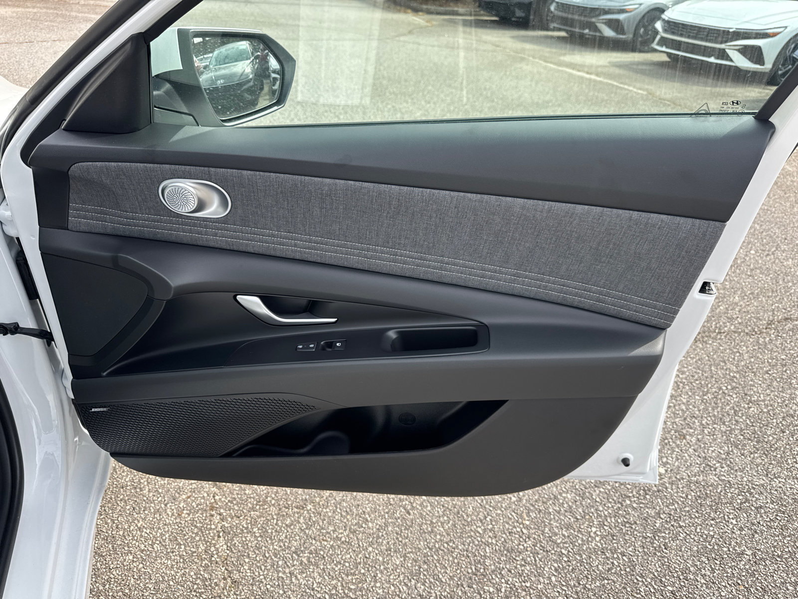 New 2026 Hyundai Elantra Limited FWD image 15
