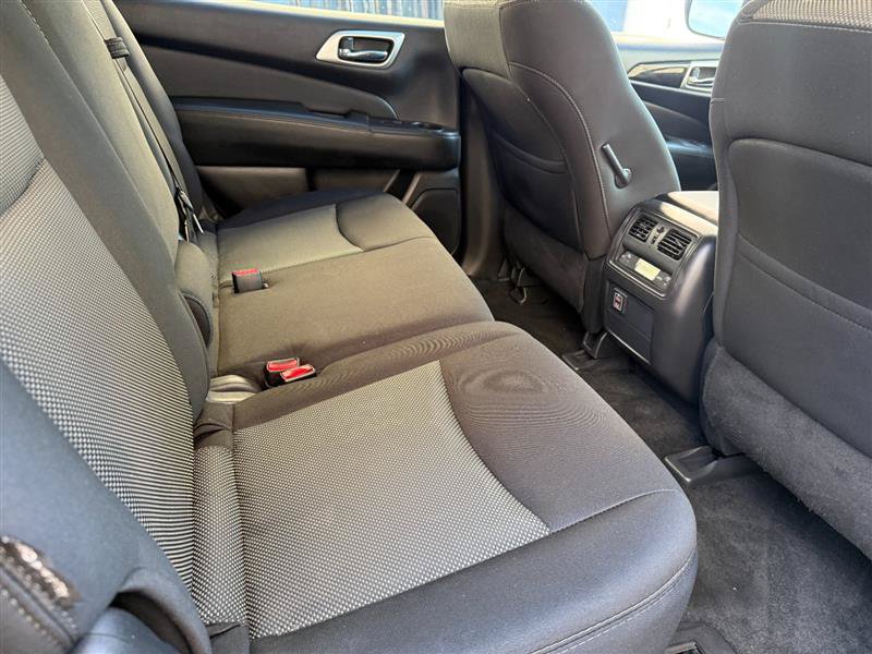 Used 2018 Nissan Pathfinder S AWD/4WD image 25
