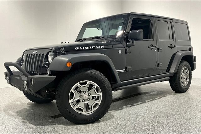 Used 2016 Jeep Wrangler Unlimited Rubicon w/ Dual Top Group AWD/4WD image 3