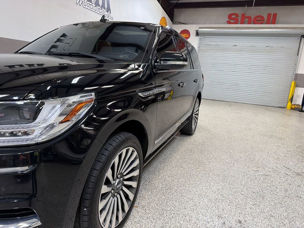 Used 2019 Lincoln Navigator Reserve AWD/4WD image 10