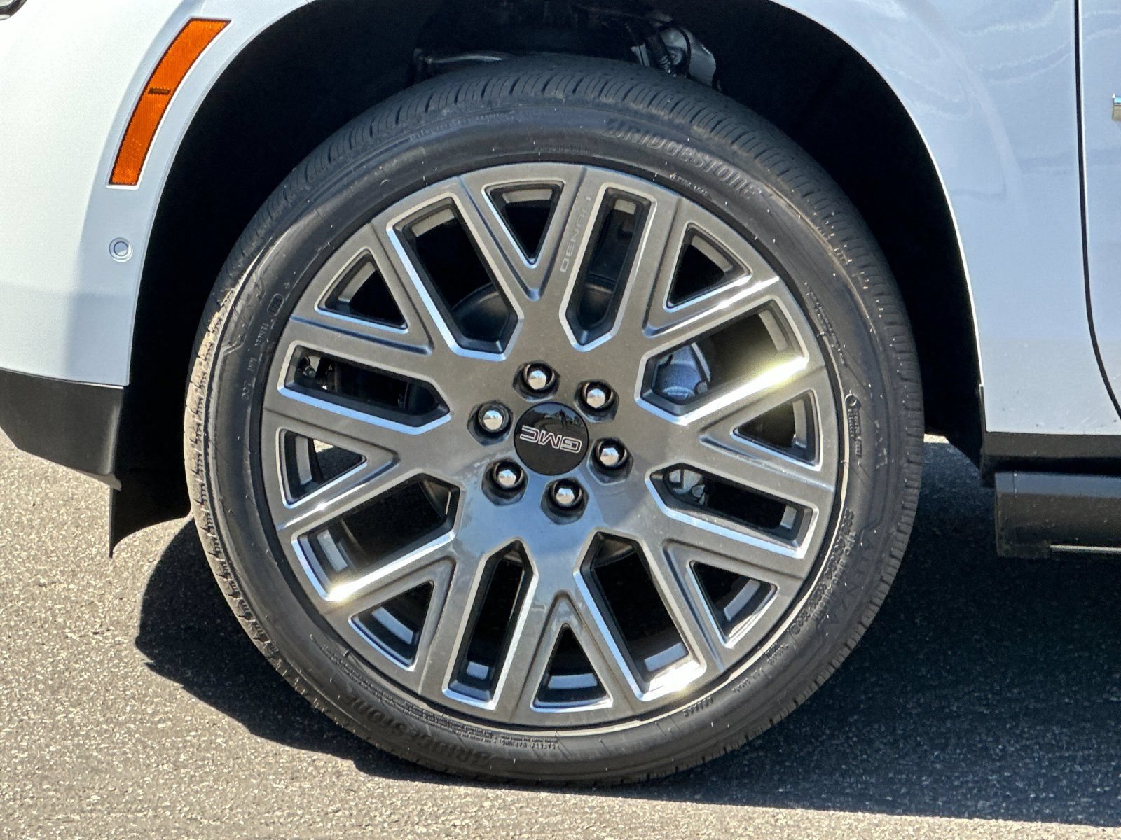 New 2026 GMC Yukon XL Denali Ultimate AWD/4WD image 26