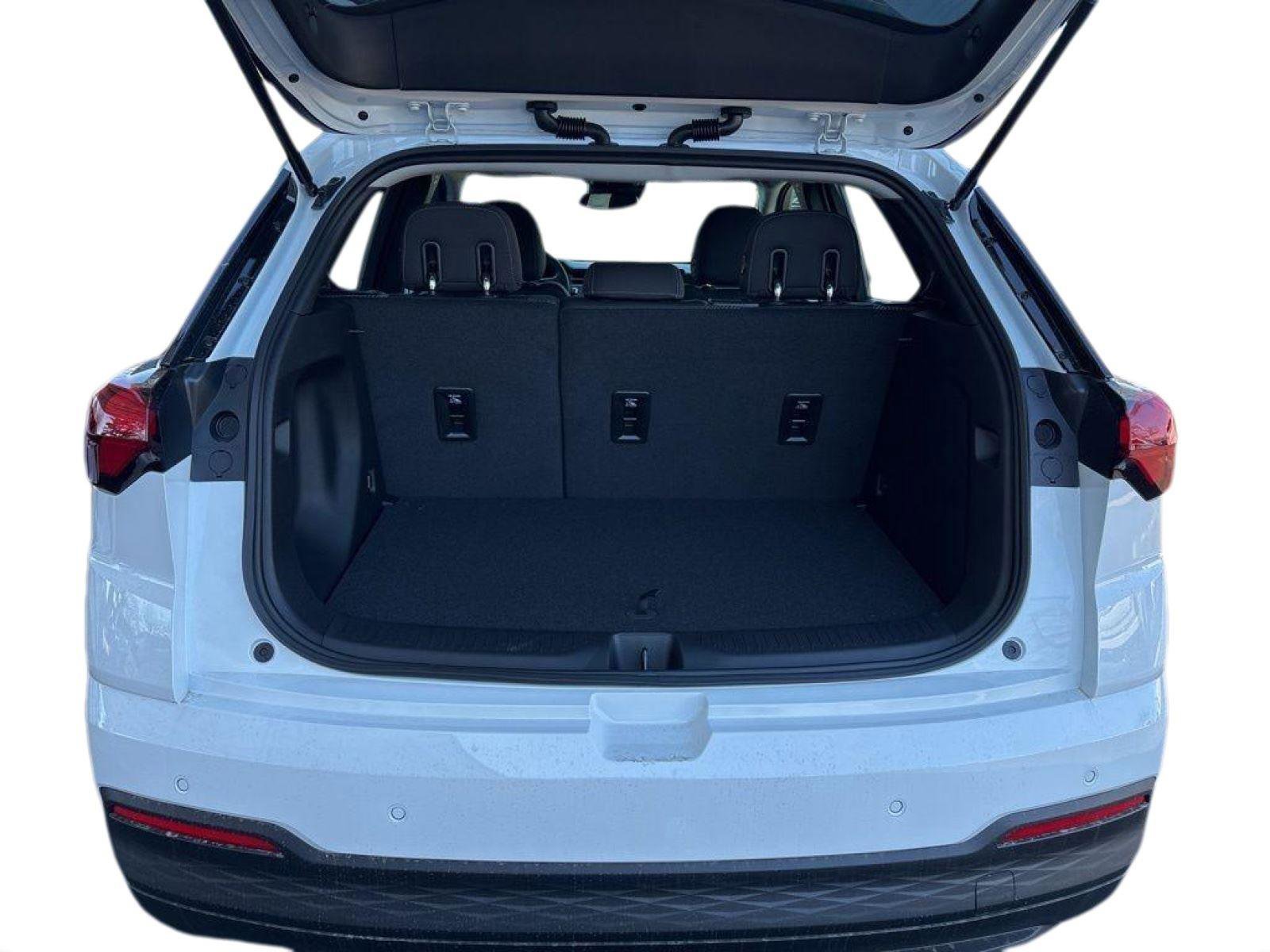 New 2027 Chevrolet Bolt LT w/ Comfort Package image 12