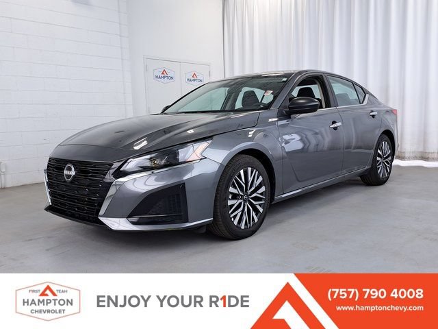 Used 2025 Nissan Altima 2.5 SV