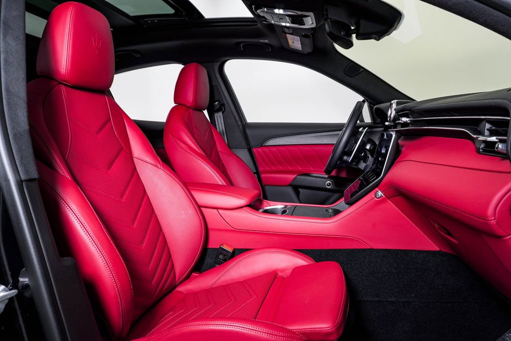 Certified 2023 Maserati Grecale Trofeo image 15