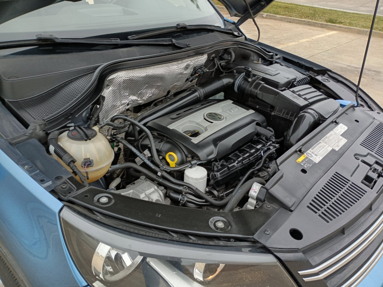 Used 2017 Volkswagen Tiguan S image 37