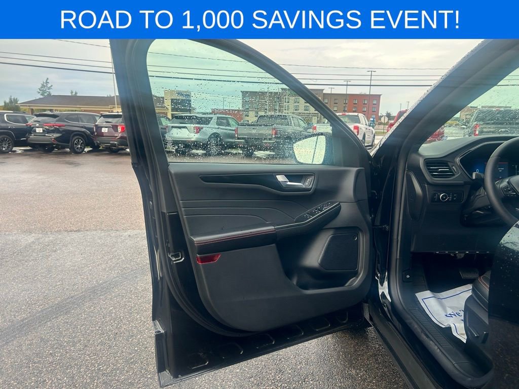 Used 2025 Ford Escape ST-Line Select w/ Tech Pack #1 image 10