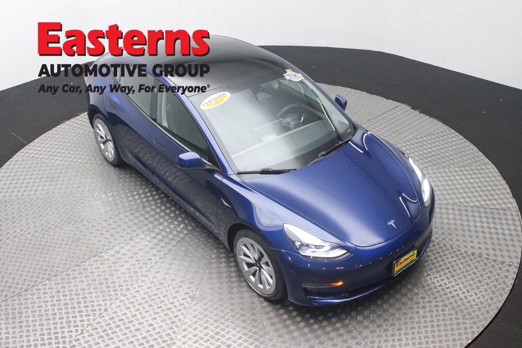 Used 2022 Tesla Model 3 Standard Range RWD image 3